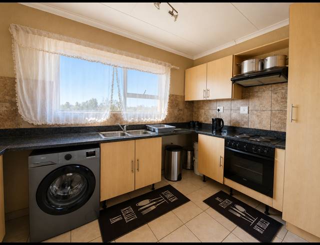 2 BEDROOM FLAT FOR SALE IN THREE RIVERS
